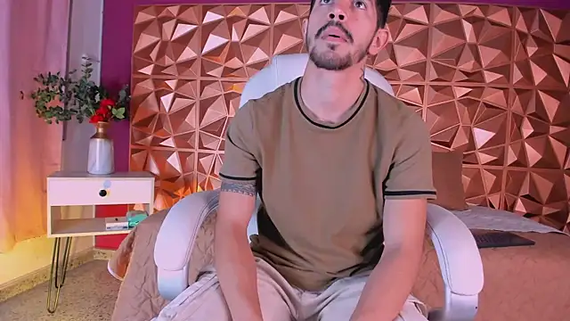 Snapshot of AlejandroStormm chatting on March 14, 2025, 9:21 pm AlejandroStormm online show from March 14, 2025, 9:21 pm