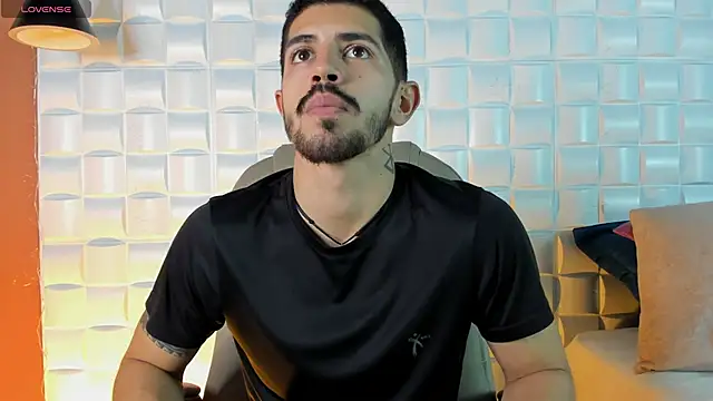 Snapshot of AlejandroStormm chatting on February 27, 2026, 11:15 pm AlejandroStormm online show from February 27, 2026, 11:15 pm