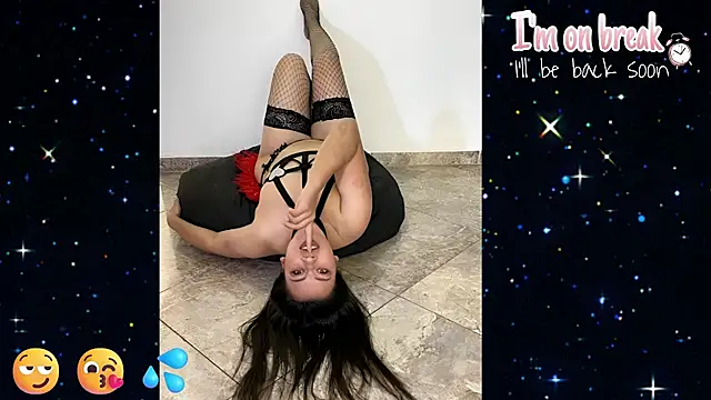 Mila roussee online show from October 15, 2025, 1:48 am