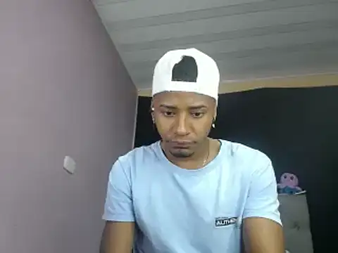 Liam Canales online show from February 21, 2025, 4:51 am