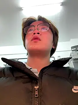 Snapshot of Anson0722 chatting on December 16, 2025, 3:05 pm Anson0722 online show from December 16, 2025, 3:05 pm