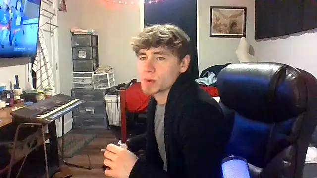 JCstrings online show from March 11, 2025, 3:04 am