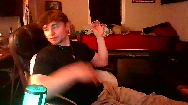 JCstrings online show from March 1, 2025, 4:47 am