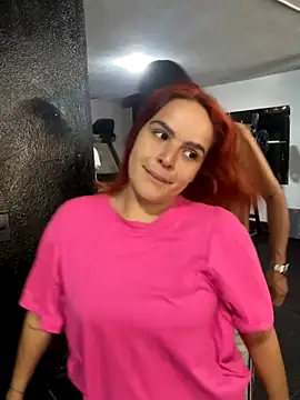 Snapshot of Anaroussew02 chatting on December 19, 2025, 6:54 pm Anaroussew02 online show from December 19, 2025, 6:54 pm