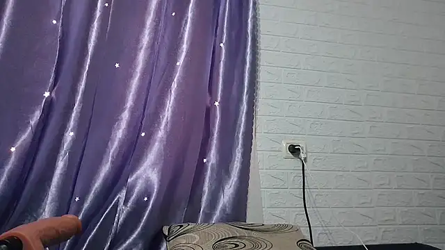 Ramona870 online show from April 19, 2026, 9:32 am