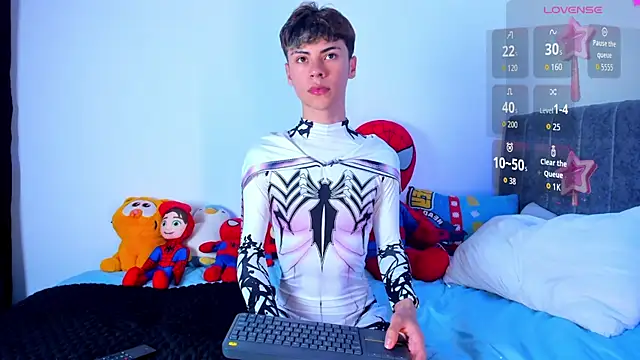 callum 77 online show from December 4, 2025, 9:25 pm