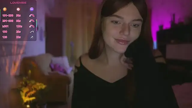 CherryRed Girl online show from November 3, 2025, 11:08 pm