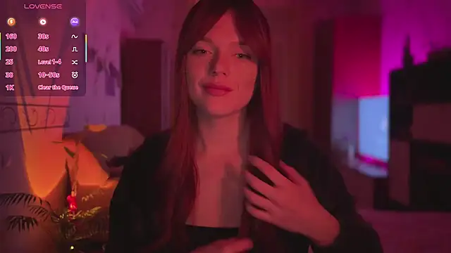 CherryRed Girl online show from April 15, 2026, 7:58 pm