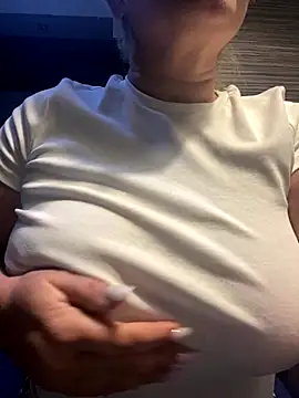 wife45bbw online show from October 6, 2025, 11:38 pm