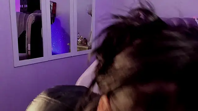 Seren Bleck online show from September 12, 2025, 2:34 am