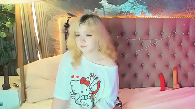 EmilyAngells online show from May 29, 2026, 6:52 am