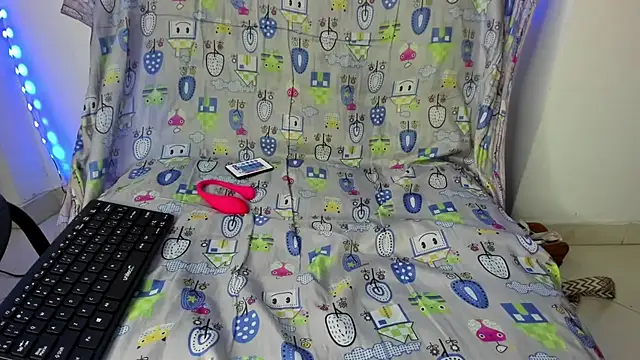 sindy castro online show from October 6, 2025, 7:25 pm