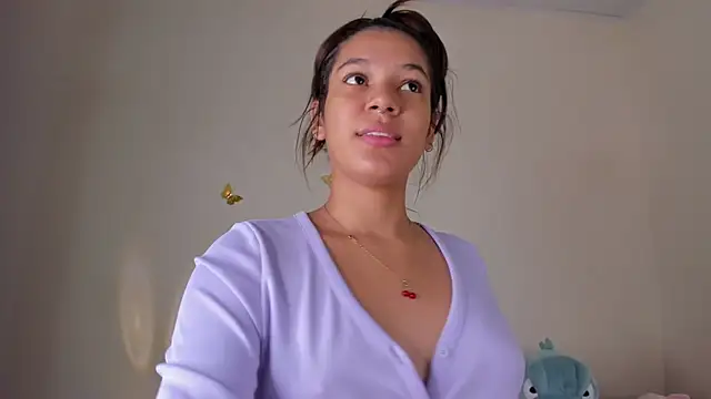 violett 24  online show from November 14, 2025, 1:20 am