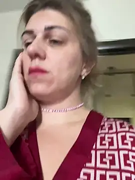 Lusi Luxary online show from October 21, 2025, 5:40 am