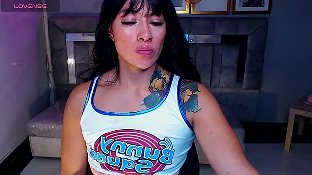 Isabella Collen v online show from October 17, 2025, 1:13 pm