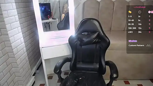 Isabella Collen v online show from March 14, 2026, 1:06 pm