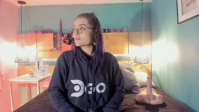 ChloeAllennn online show from November 4, 2025, 11:47 am