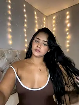 Snapshot of Annievergara chatting on September 19, 2025, 3:21 am Annievergara online show from September 19, 2025, 3:21 am