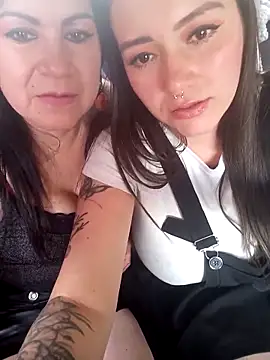 Luna kitty online show from March 7, 2025, 3:28 pm