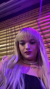 ScarletThompsonx online show from April 12, 2026, 3:10 am