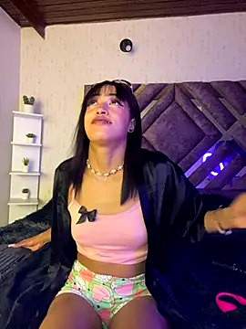 MichelleDiaz Pink online show from September 24, 2025, 5:47 am