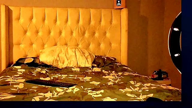 ebonylover1 online show from April 7, 2026, 5:59 pm