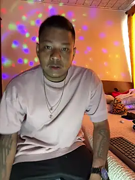 Saipuer31 online show from December 21, 2025, 4:08 pm