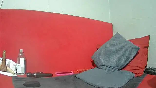 tasha97x online show from November 27, 2025, 6:52 pm