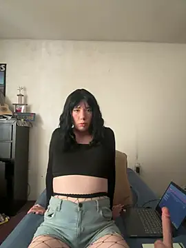 69lunafemboy69 online show from February 23, 2025, 7:38 pm