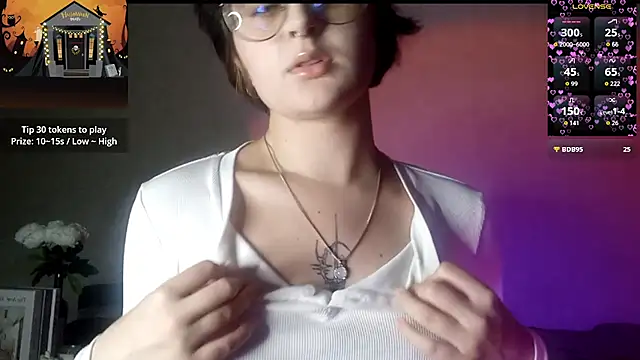 Snapshot of Sonya_mikki chatting on October 29, 2025, 3:00 pm Sonya mikki online show from October 29, 2025, 3:00 pm