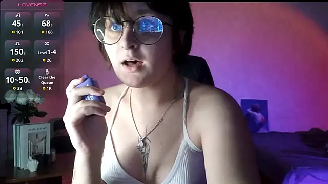 Snapshot of Sonya_mikki chatting on October 27, 2025, 4:41 pm Sonya mikki online show from October 27, 2025, 4:41 pm