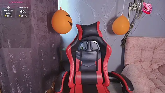 Snapshot of SophiTay chatting on October 20, 2025, 5:57 pm SophiTay online show from October 20, 2025, 5:57 pm