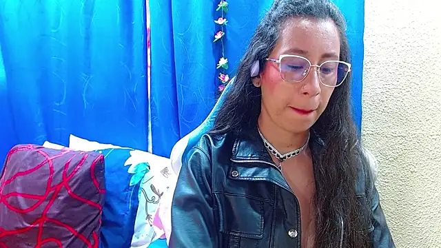 Gia leinn online show from July 15, 2026, 3:08 pm