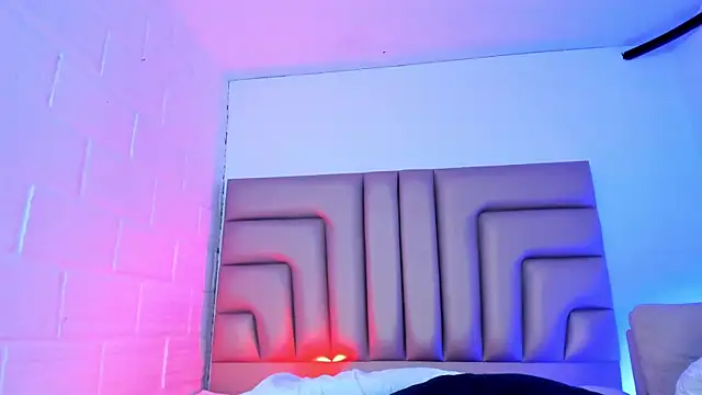 BonnieeAndClyde online show from September 23, 2025, 8:16 pm