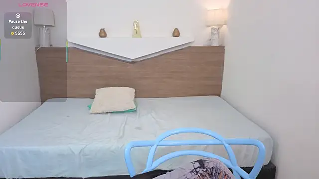 Snapshot of ChloeMoon9 chatting on January 19, 2026, 9:24 am ChloeMoon9 online show from January 19, 2026, 9:24 am