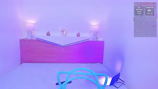 Snapshot of ChloeMoon9 chatting on December 2, 2025, 12:29 pm ChloeMoon9 online show from December 2, 2025, 12:29 pm