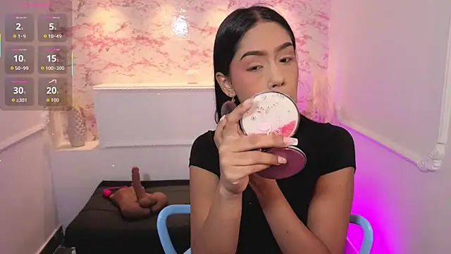 Snapshot of ChloeMoon9 chatting on February 8, 2026, 2:37 pm ChloeMoon9 online show from February 8, 2026, 2:37 pm