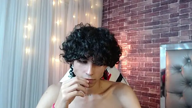 Snapshot of andres_ocasio chatting on March 13, 2025, 8:11 pm andres ocasio online show from March 13, 2025, 8:11 pm