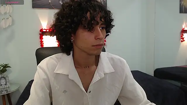 Snapshot of andres_ocasio chatting on March 3, 2025, 7:07 pm andres ocasio online show from March 3, 2025, 7:07 pm