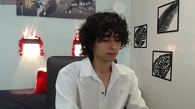 Snapshot of andres_ocasio chatting on March 3, 2025, 1:01 pm andres ocasio online show from March 3, 2025, 1:01 pm