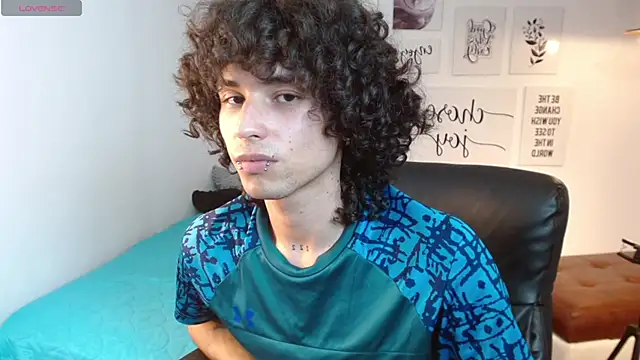 Snapshot of andres_ocasio chatting on September 12, 2025, 8:30 pm andres ocasio online show from September 12, 2025, 8:30 pm