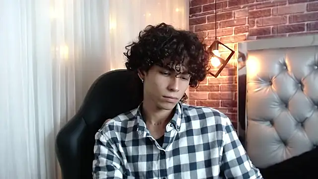 Snapshot of andres_ocasio chatting on March 12, 2025, 4:56 pm andres ocasio online show from March 12, 2025, 4:56 pm
