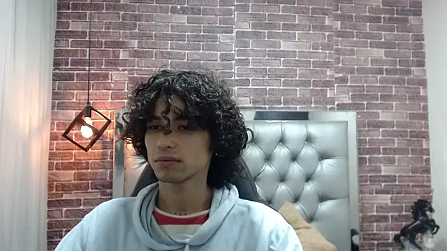 Snapshot of andres_ocasio chatting on March 5, 2025, 12:44 pm andres ocasio online show from March 5, 2025, 12:44 pm