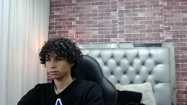 Snapshot of andres_ocasio chatting on March 15, 2025, 12:13 pm andres ocasio online show from March 15, 2025, 12:13 pm