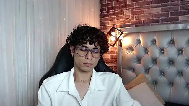 Snapshot of andres_ocasio chatting on March 21, 2025, 7:57 pm andres ocasio online show from March 21, 2025, 7:57 pm