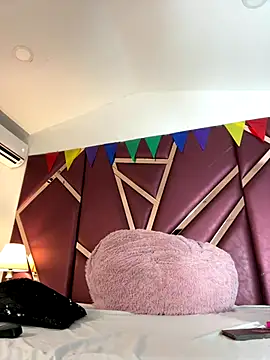 DanielaMedinaa online show from October 5, 2025, 8:32 pm