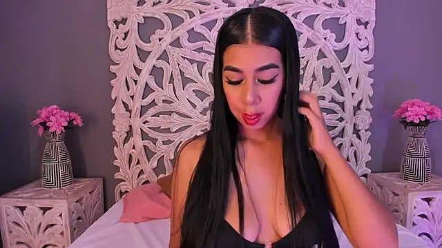 Snapshot of AnnieGibbyns chatting on November 23, 2025, 2:38 pm AnnieGibbyns online show from November 23, 2025, 2:38 pm