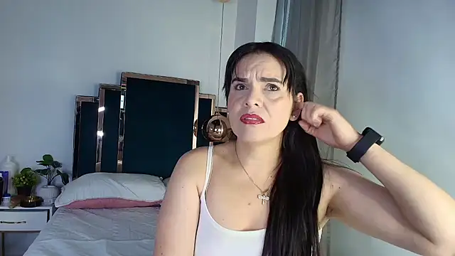 laura hotties online show from June 5, 2026, 5:29 pm