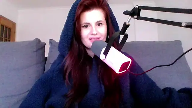Snapshot of Della_Ideal chatting on March 7, 2025, 5:49 pm Della Ideal online show from March 7, 2025, 5:49 pm