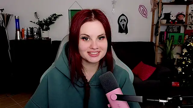 Snapshot of Della_Ideal chatting on January 5, 2026, 6:11 pm Della Ideal online show from January 5, 2026, 6:11 pm